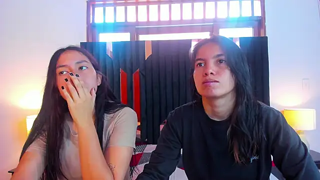 Snapshot of Sofy_and_Mia chatting on 10-11-25, 12:36 Sofy and Mia online show from 10-11-25, 12:36