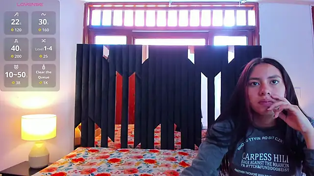 Snapshot of Sofy_and_Mia chatting on 11-01-25, 12:51 Sofy and Mia online show from 11-01-25, 12:51