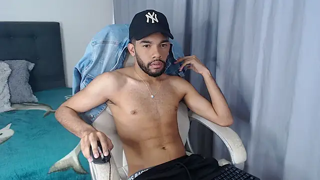 andresnoir  online show from 10-12-25, 02:16