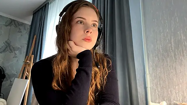 Leyla Luna online show from 10-17-25, 10:51