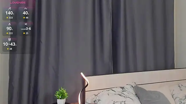 KellyeOun online show from 11-04-25, 01:27