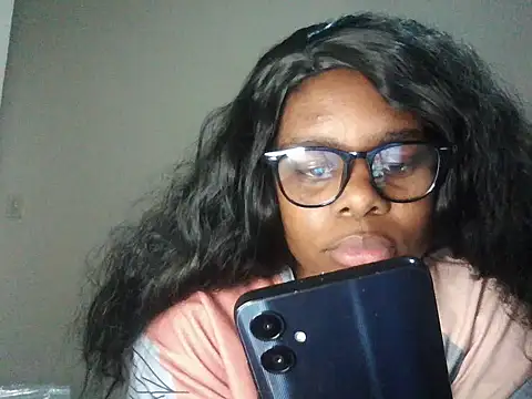 Hot Yolanda online show from 10-06-25, 07:55