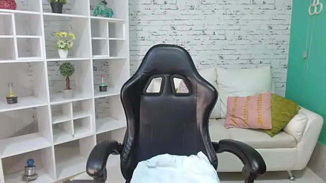 hannahjackson  online show from 10-13-25, 11:21