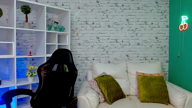 hannahjackson  online show from 11-05-25, 11:32