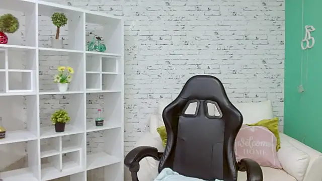 hannahjackson  online show from 11-26-25, 11:22