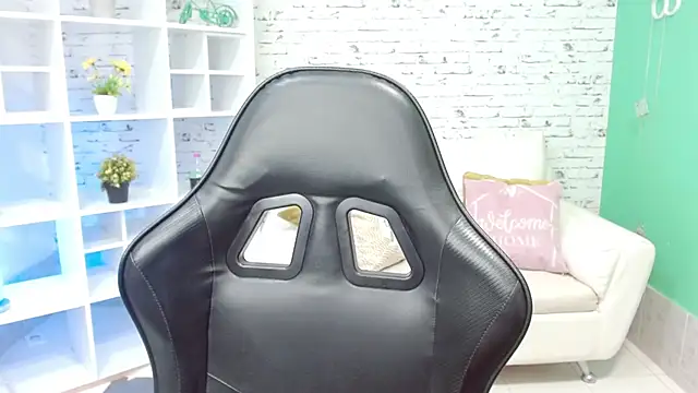 hannahjackson  online show from 12-02-25, 11:15