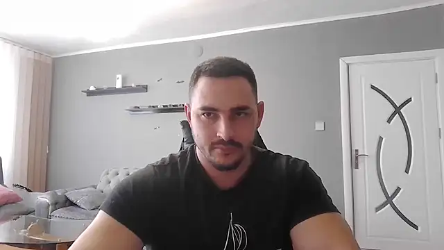 Snapshot of mastermute chatting on 12-17-25, 11:05 mastermute online show from 12-17-25, 11:05