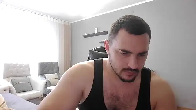 Snapshot of mastermute chatting on 12-22-25, 09:28 mastermute online show from 12-22-25, 09:28