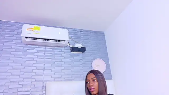 Hungry pussy18 online show from 10-28-25, 01:47