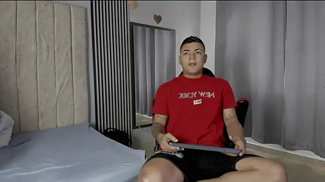 Snapshot of dante_and_kiara chatting on 02-06-26, 09:07 dante and kiara online show from 02-06-26, 09:07