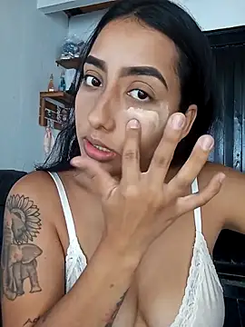 Queen sofya online show from 10-22-25, 05:13