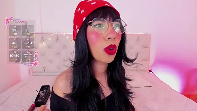 Snapshot of Nina_fox_0691 chatting on 12-17-25, 01:17 Nina fox 0691 online show from 12-17-25, 01:17