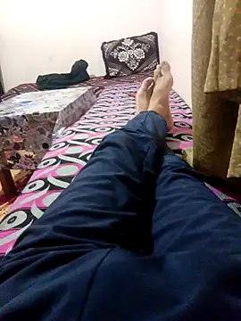 Snapshot of latarak321 chatting on 11-23-25, 06:52 latarak321 online show from 11-23-25, 06:52