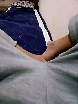 Snapshot of latarak321 chatting on 01-14-26, 11:05 latarak321 online show from 01-14-26, 11:05