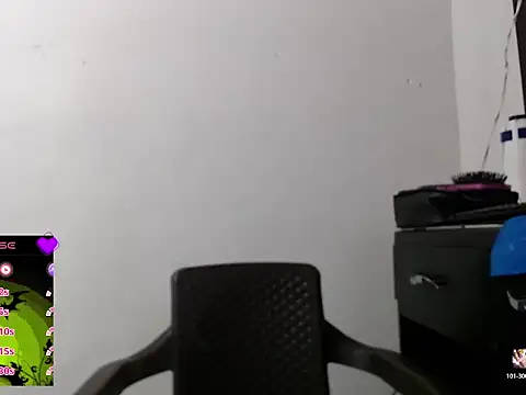 Snapshot of Damara_Rolands- chatting on 10-22-25, 06:29 Damara Rolands- online show from 10-22-25, 06:29