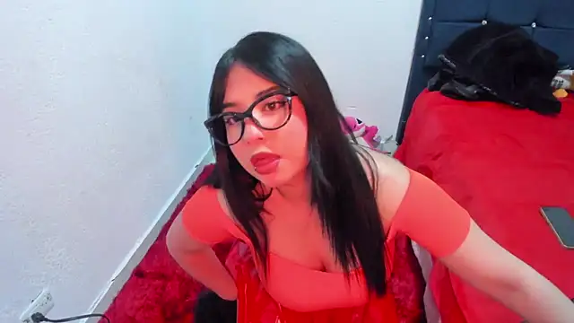 Lilith salvatoree online show from 10-29-25, 03:14