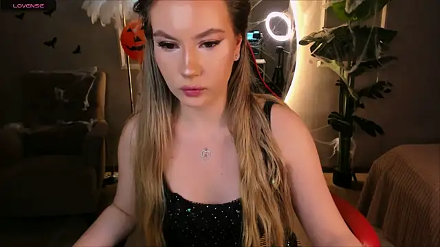  BellaClark online show from 10-20-25, 06:47