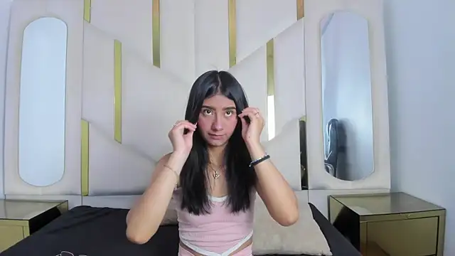 Mia clark18 online show from 10-25-25, 06:57