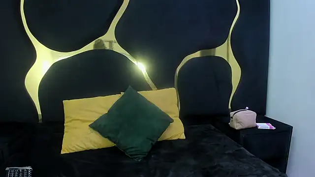 Mia clark18 online show from 11-27-25, 05:48