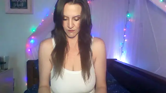 easy briezy online show from 11-24-25, 09:03