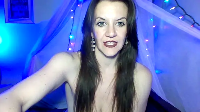 easy briezy online show from 12-19-25, 07:37