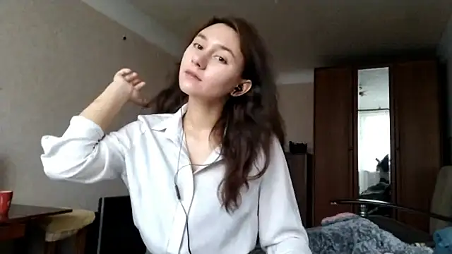 Snapshot of MiaLovelyOne chatting on 10-22-25, 07:30 MiaLovelyOne online show from 10-22-25, 07:30