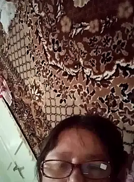 Snapshot of MilaCold5443 chatting on 03-29-26, 11:43 MilaCold5443 online show from 03-29-26, 11:43