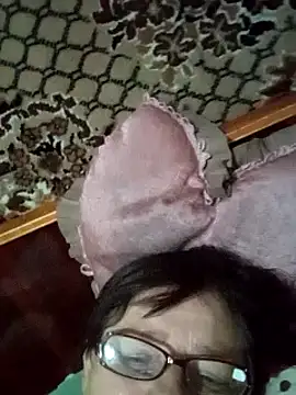 Snapshot of MilaCold5443 chatting on 04-03-26, 06:28 MilaCold5443 online show from 04-03-26, 06:28