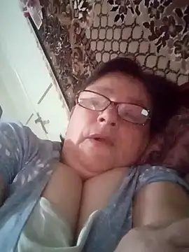 Snapshot of MilaCold5443 chatting on 04-14-26, 04:40 MilaCold5443 online show from 04-14-26, 04:40