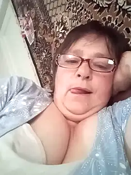 Snapshot of MilaCold5443 chatting on 04-15-26, 10:11 MilaCold5443 online show from 04-15-26, 10:11