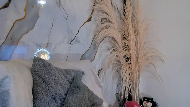 AbbyLewiis online show from 11-11-25, 10:48