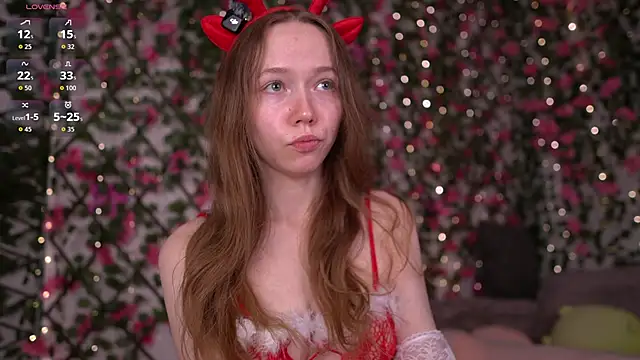 Petite Polly online show from 12-20-25, 06:04