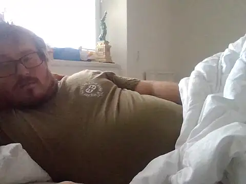 Snapshot of czechguy chatting on 11-09-25, 10:46 czechguy online show from 11-09-25, 10:46