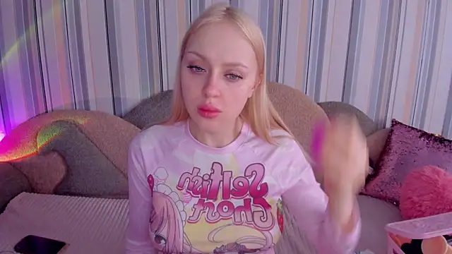 Snapshot of CeaneLino chatting on 02-26-26, 09:41 CeaneLino online show from 02-26-26, 09:41