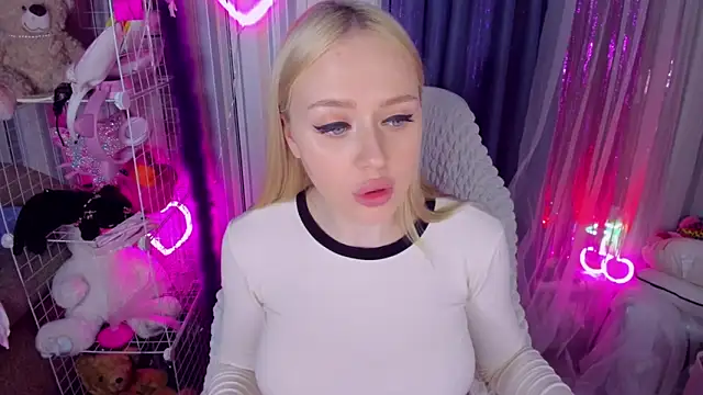 CeaneLino online show from 03-25-26, 03:40