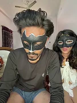 Lovebirdss online show from 12-17-25, 09:04