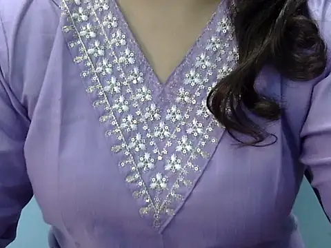 Snapshot of janu-janvi chatting on 10-13-25, 09:53 janu-janvi online show from 10-13-25, 09:53