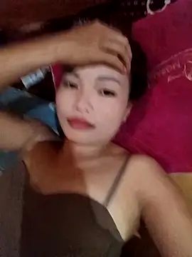 Snapshot of Rabbit-small chatting on 10-16-25, 08:37 Rabbit-small online show from 10-16-25, 08:37