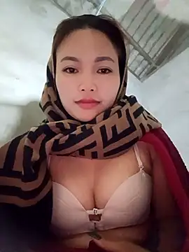 Snapshot of Rabbit-small chatting on 11-27-25, 08:22 Rabbit-small online show from 11-27-25, 08:22