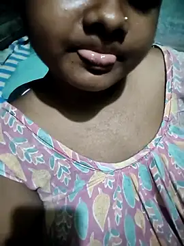 World Top Girl online show from 10-27-25, 08:18