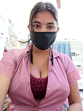 Hot radhaji online show from 04-16-26, 03:07