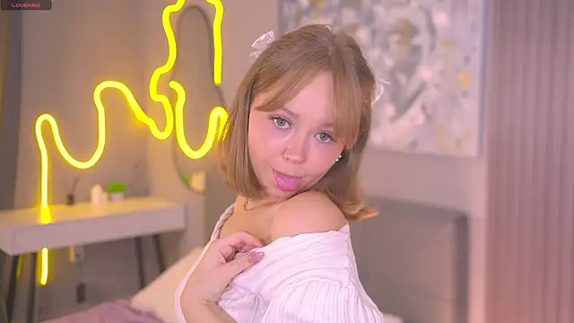 Snapshot of lorapalmerry chatting on 11-02-25, 03:03 lorapalmerry online show from 11-02-25, 03:03