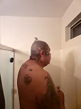 Snapshot of B1GLO chatting on 02-11-26, 01:16 B1GLO online show from 02-11-26, 01:16