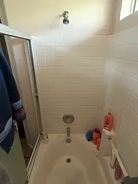 Snapshot of B1GLO chatting on 02-28-26, 05:47 B1GLO online show from 02-28-26, 05:47