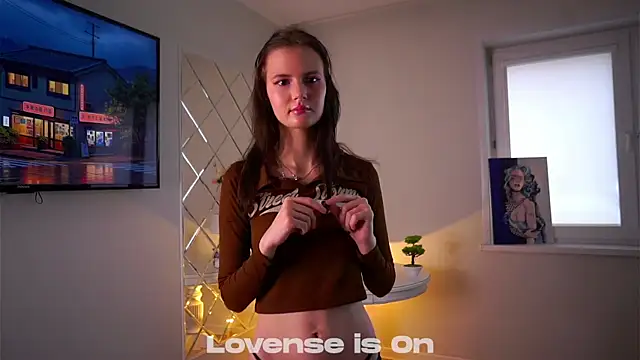 MarcyFrazee online show from 10-22-25, 02:34