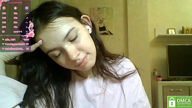 Snapshot of CeyaLier chatting on 06-20-26, 10:23 CeyaLier online show from 06-20-26, 10:23