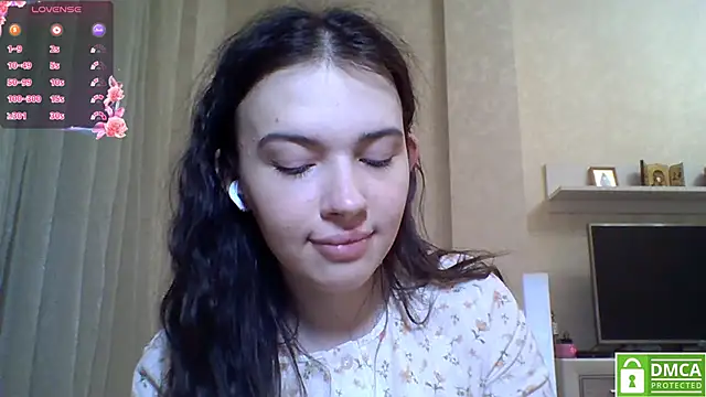Snapshot of CeyaLier chatting on 06-21-26, 10:34 CeyaLier online show from 06-21-26, 10:34