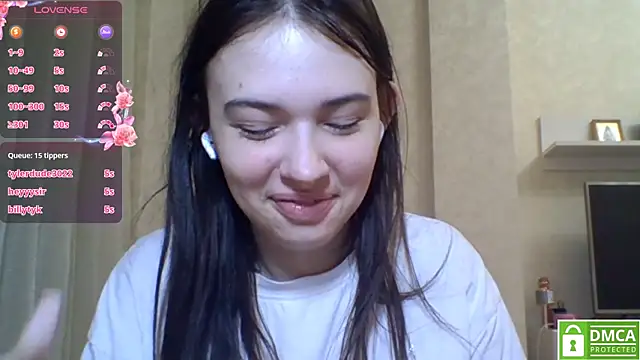 Snapshot of CeyaLier chatting on 07-18-26, 10:57 CeyaLier online show from 07-18-26, 10:57
