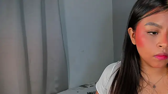 Jenn W online show from 11-08-25, 12:27