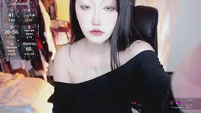 Snapshot of Ennaily chatting on 01-12-26, 01:49 Ennaily online show from 01-12-26, 01:49